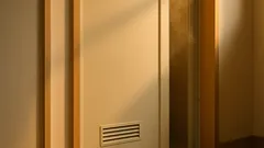 浴室換気は扉を開ける？閉める？吸気口の有無で迷わない結論