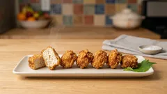 鶏ひき肉×豆腐×唐揚げ粉だけ!からあげクン風の一口唐揚げをカリふわに作る