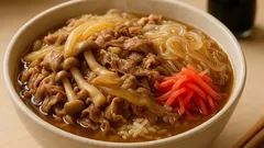 糸こんにゃくとしめじでかさ増し！だし香るつゆだく牛丼、作り置きにも便利な作り方